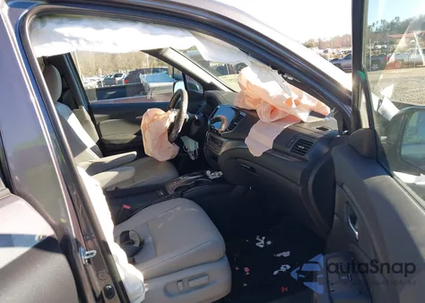 2020 Honda Passport Awd Ex-L z USA, uszkodzony, nr VIN 5FNYF8H56LB012529